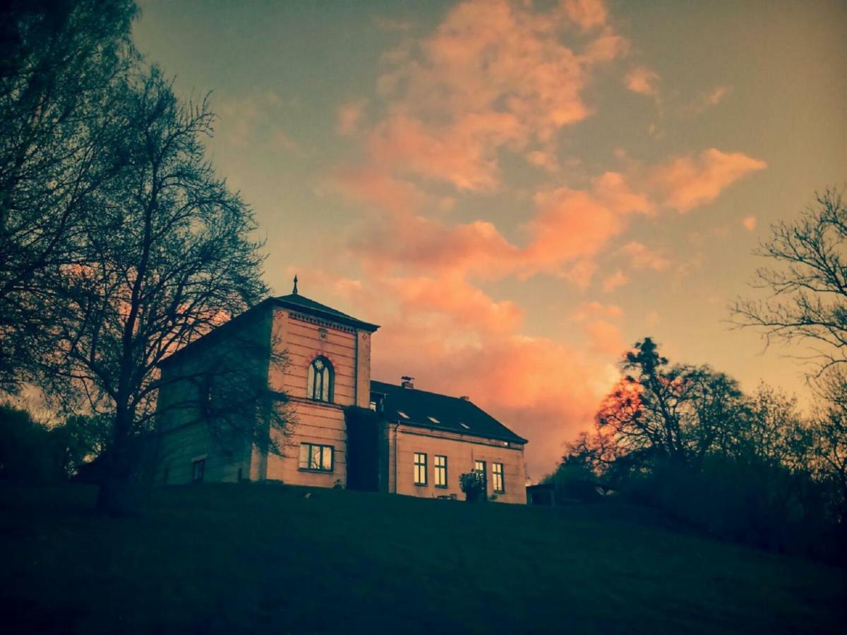 Historisches Gebaeude " Rentmeisteramt" Basedow Basedow  Exterior foto