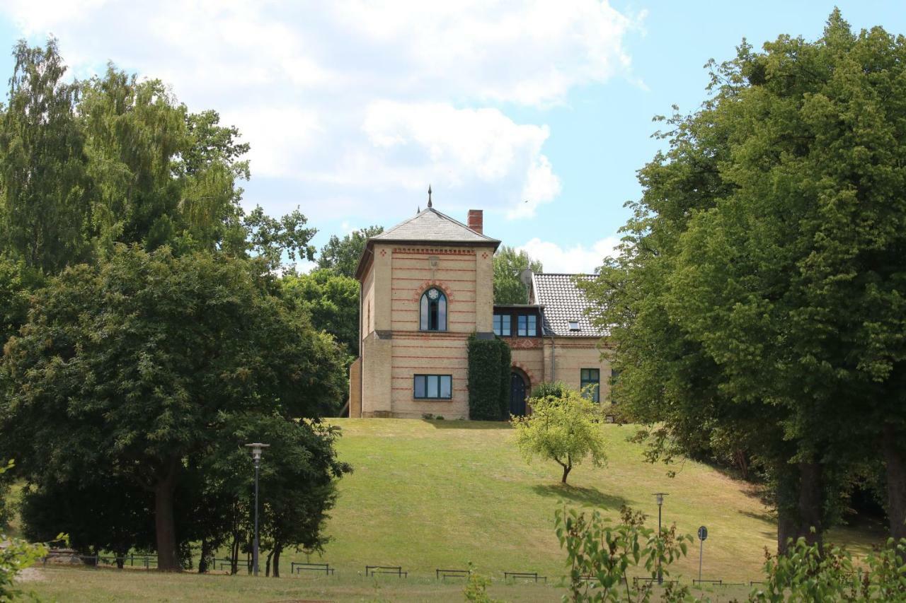Historisches Gebaeude " Rentmeisteramt" Basedow Basedow  Exterior foto